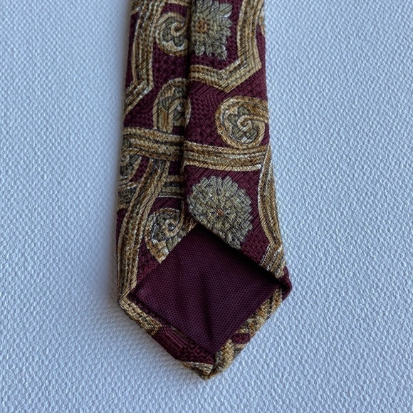 𝅺claiborne Vintage 90s Silk Burgundy Gold Tie - Picture 5 of 6
